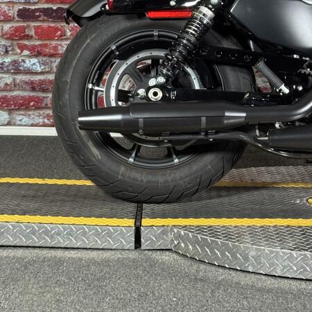 XL 883N 2021 Iron 883™ thumb 0