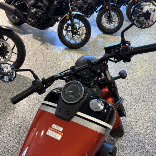 2025 Honda Shadow® Phantom ABS thumb 0