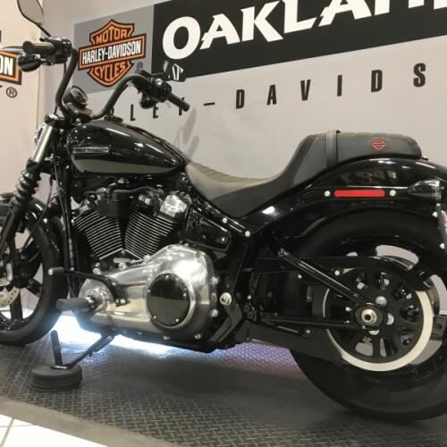 Harley-Davidson® Street Bob™ 2025 thumb 3