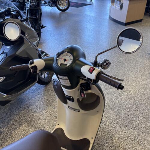 2024 Honda Metropolitan thumb 0