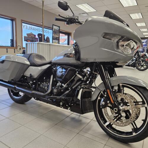 FLTRX 2026 Road Glide® thumb 3