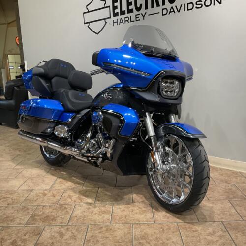 2026 Harley-Davidson® FLHXLSE CVO Street Glide Limited Electric Coast thumb 1