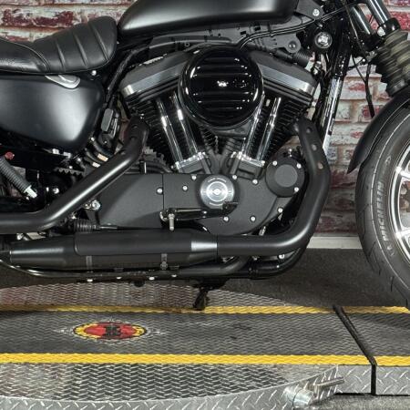 XL 883N 2021 Iron 883™ thumb 2