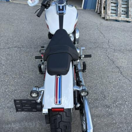 2026 Harley-Davidson® Super Glide® White Onyx Pearl thumb 1