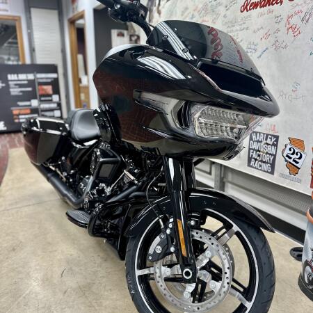 FLTRX 2026 Road Glide® thumb 1