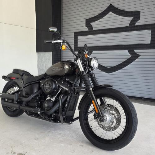 2020 Harley-Davidson® Street Bob® River Rock Gray thumb 3
