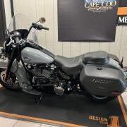 2026 Harley-Davidson® Heritage Classic Dark Billiard Gray Black Cast Wheels thumb 3