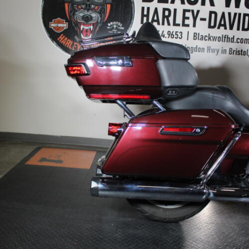 2019 Electra Glide® Ultra Classic® FLHTCU  thumb 3