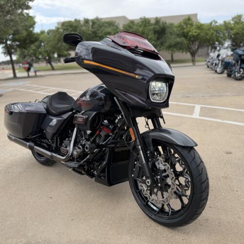2026 Harley-Davidson® CVO Street Glide ST Inferno Gray thumb 3