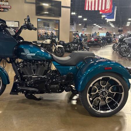 FLTRT 2026 Road Glide 3 thumb 2