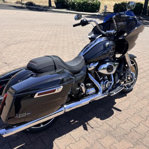 FLTRX 2026 Road Glide® thumb 1