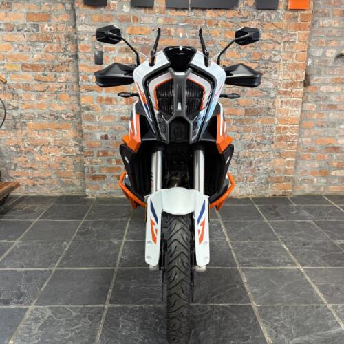 2024 KTM 1290 Super Adventure R thumb 2