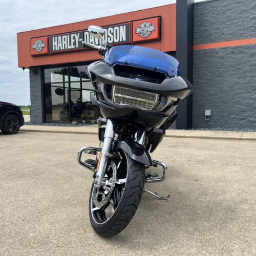 2026 Harley-Davidson® Road Glide® Midnight Ember Chrome Trim thumb 2