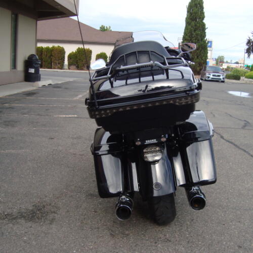 2021 Harley-Davidson® CVO™ Limited Royal Purple & Royal Black Fade thumb 2