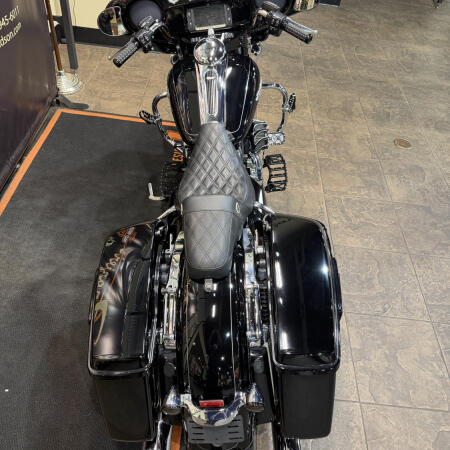 2016 Harley-Davidson® Street Glide® Special BLACK W/PINSTRIPE thumb 1