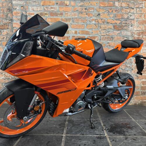 2024 KTM RC 390  thumb 0