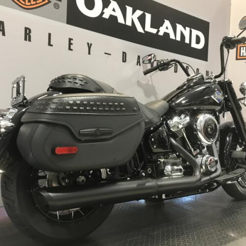 Harley-Davidson® Heritage Classic® 2026 thumb 3