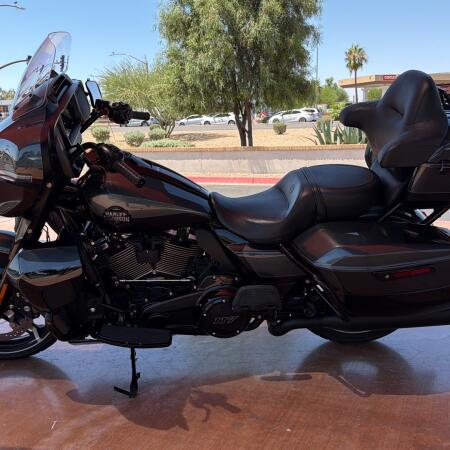 FLHXU 2025 Street Glide™ Ultra thumb 0