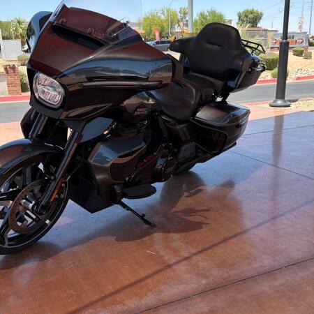 FLHXU 2025 Street Glide™ Ultra thumb 1
