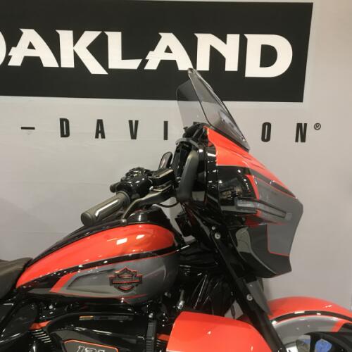 Harley-Davidson® CVO Street Glide Limited 2026 thumb 1