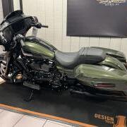 2026 Harley-Davidson® Street Glide® Olive Steel Metallic / Vivid Black Chrome Trim thumb 3