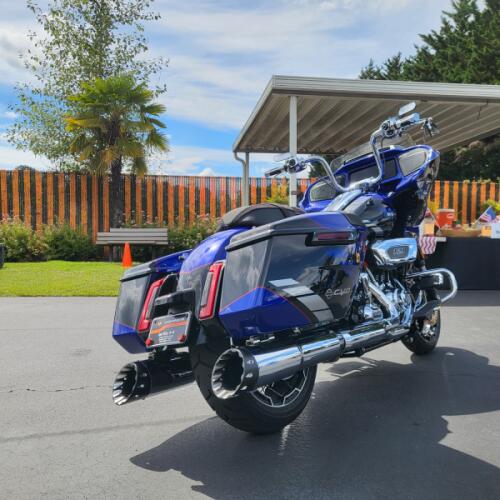 2025 Harley-Davidson® CVO™ Road Glide® Blue Streak thumb 1
