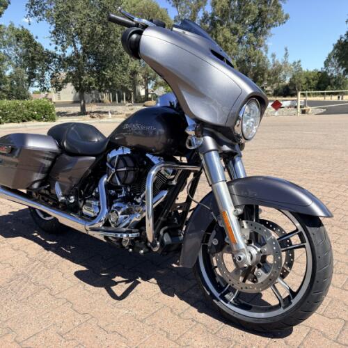 FLHXS 2014 Street Glide® Special thumb 2