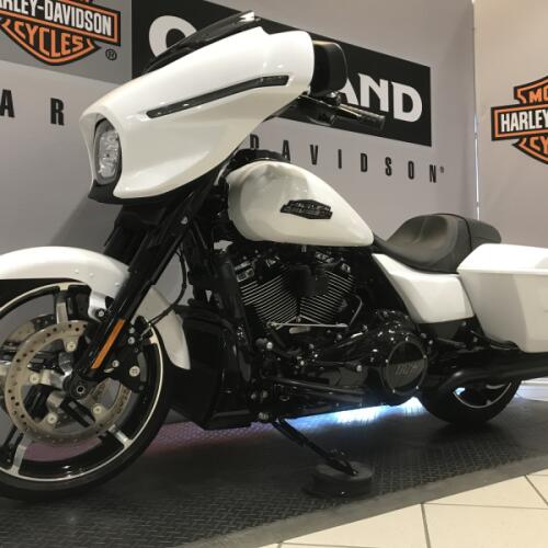 Harley-Davidson® Street Glide® 2024 thumb 2