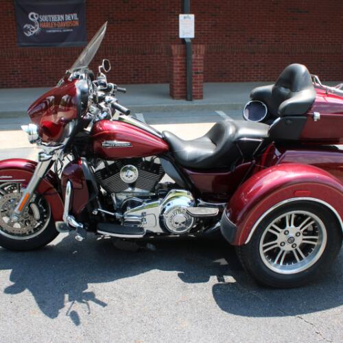 2016 Harley-Davidson® Tri Glide® Ultra Two-Tone Mysterious Red Sunglo/Velocity Red Sunglo thumb 1