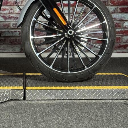 Harley-Davidson® Breakout® 2026 FXBR DRK BILIARD GRY thumb 1