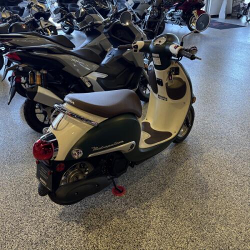 2024 Honda Metropolitan thumb 1