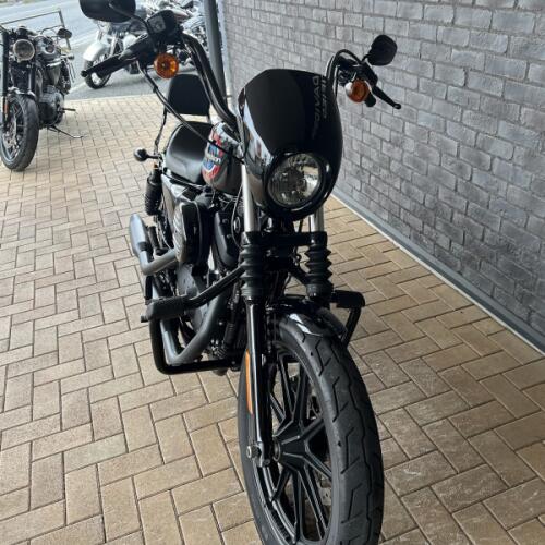 2020 Harley-Davidson® Iron 1200™ Vivid Black thumb 0