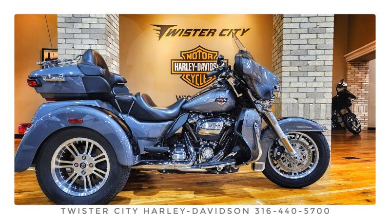2022 Harley-Davidson® Tri Glide® Ultra, FLHTCUTG