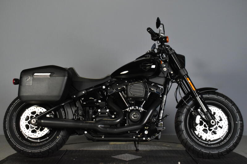2018 Harley-Davidson® Fat Bob® 114 Vivid Black