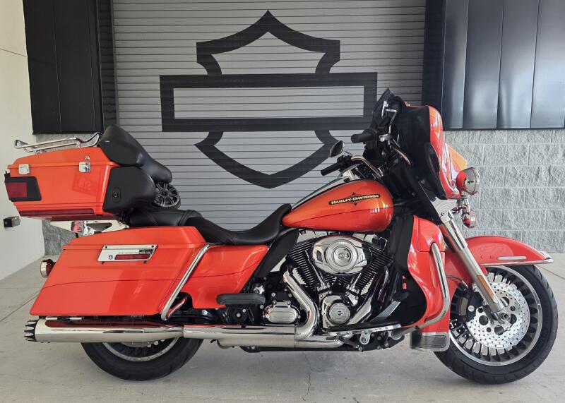2012 Harley-Davidson® Electra Glide® Ultra Limited Custom Tequila Sunrise/H-D Orange