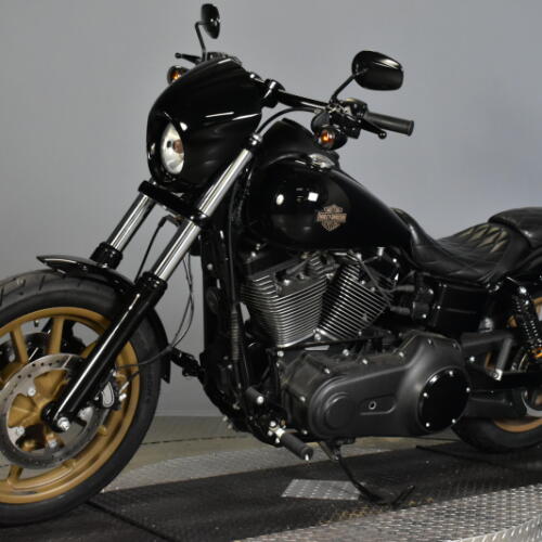 2017 Harley-Davidson® Low Rider® Vivid Black thumb 0