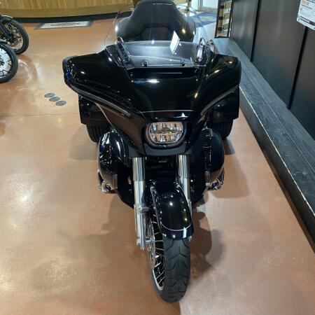 2026 Harley-Davidson® Street Glide 3 Limited FLHLT thumb 1