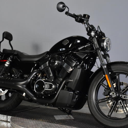 2026 Harley-Davidson® Nightster® RH975 thumb 2