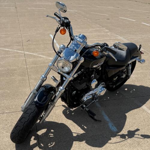 2013 Harley-Davidson® 1200 Custom Vivid Black thumb 1