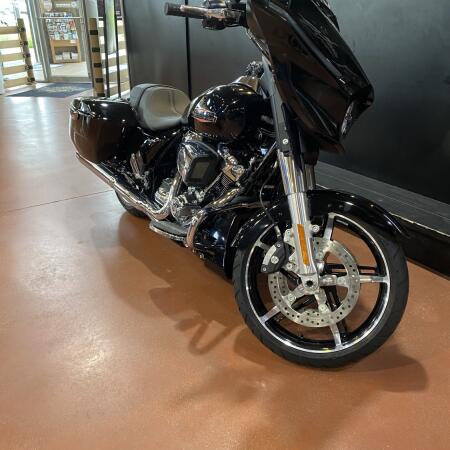 FLHX 2025 Street Glide™ thumb 2