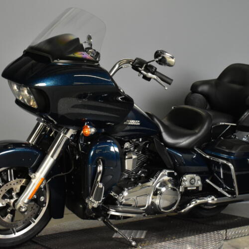2016 Harley-Davidson® Road Glide® Ultra FLTRU thumb 0