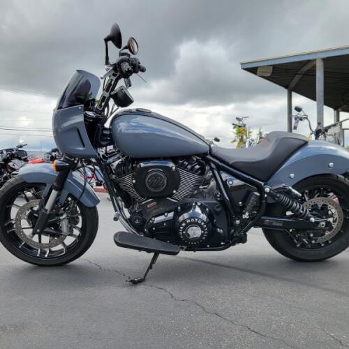 2023 Indian Motorcycle Sport Chief® Stealth Gray thumb 3
