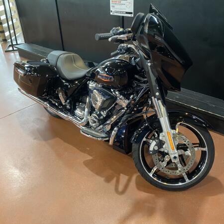 FLHX 2025 Street Glide™ thumb 3