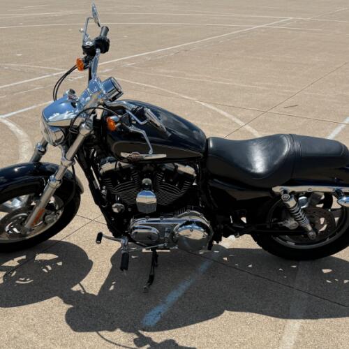 2013 Harley-Davidson® 1200 Custom Vivid Black thumb 0