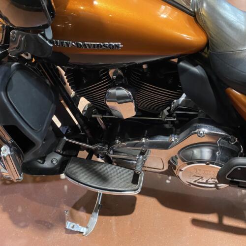 2016 Harley-Davidson® Ultra Limited FLHTK thumb 0