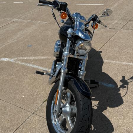 2013 Harley-Davidson® 1200 Custom Vivid Black thumb 2