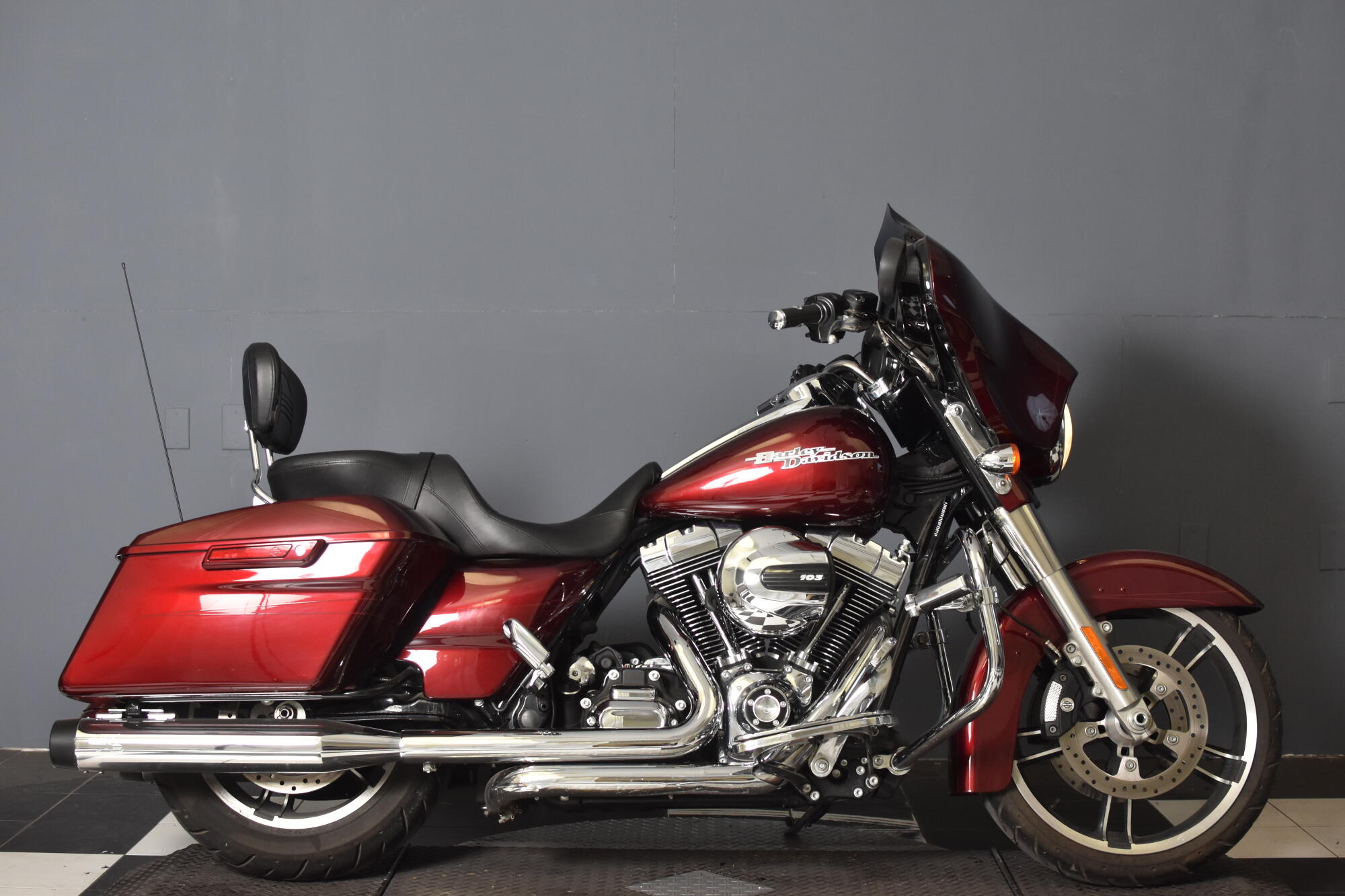 2014 Harley-Davidson® Street Glide® Special Billiard Red FLHXS