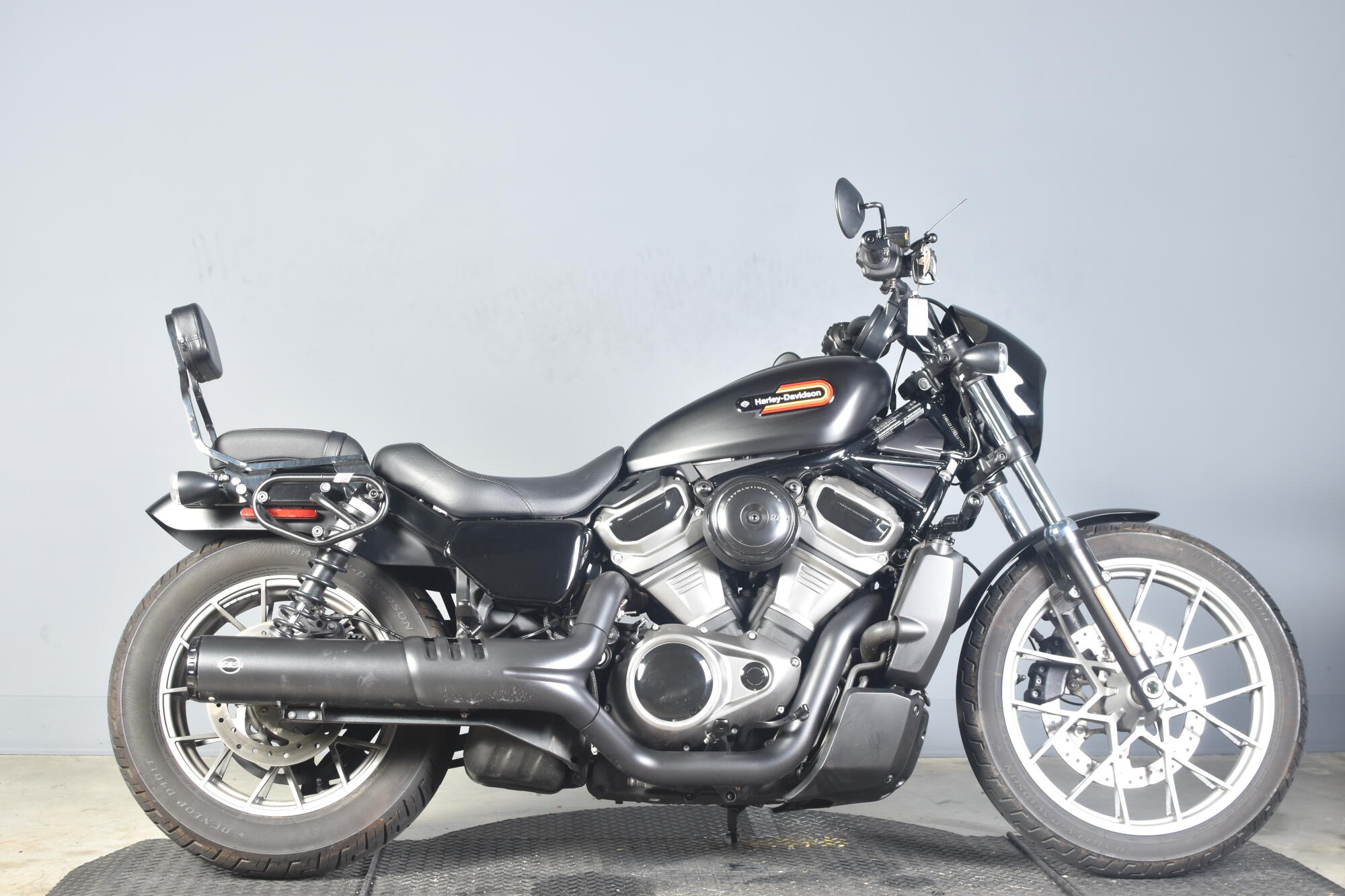 2013 Harley-Davidson® Seventy-Two® XL 1200V | Old Glory Harley
