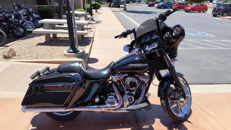 FLHXS 2017 Street Glide® Special