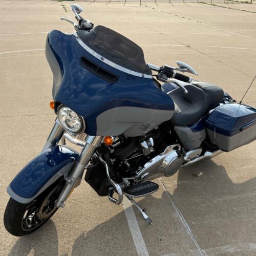 2023 Harley-Davidson® Street Glide® Special Bright Billiard Blue/Billiard Gray thumb 1